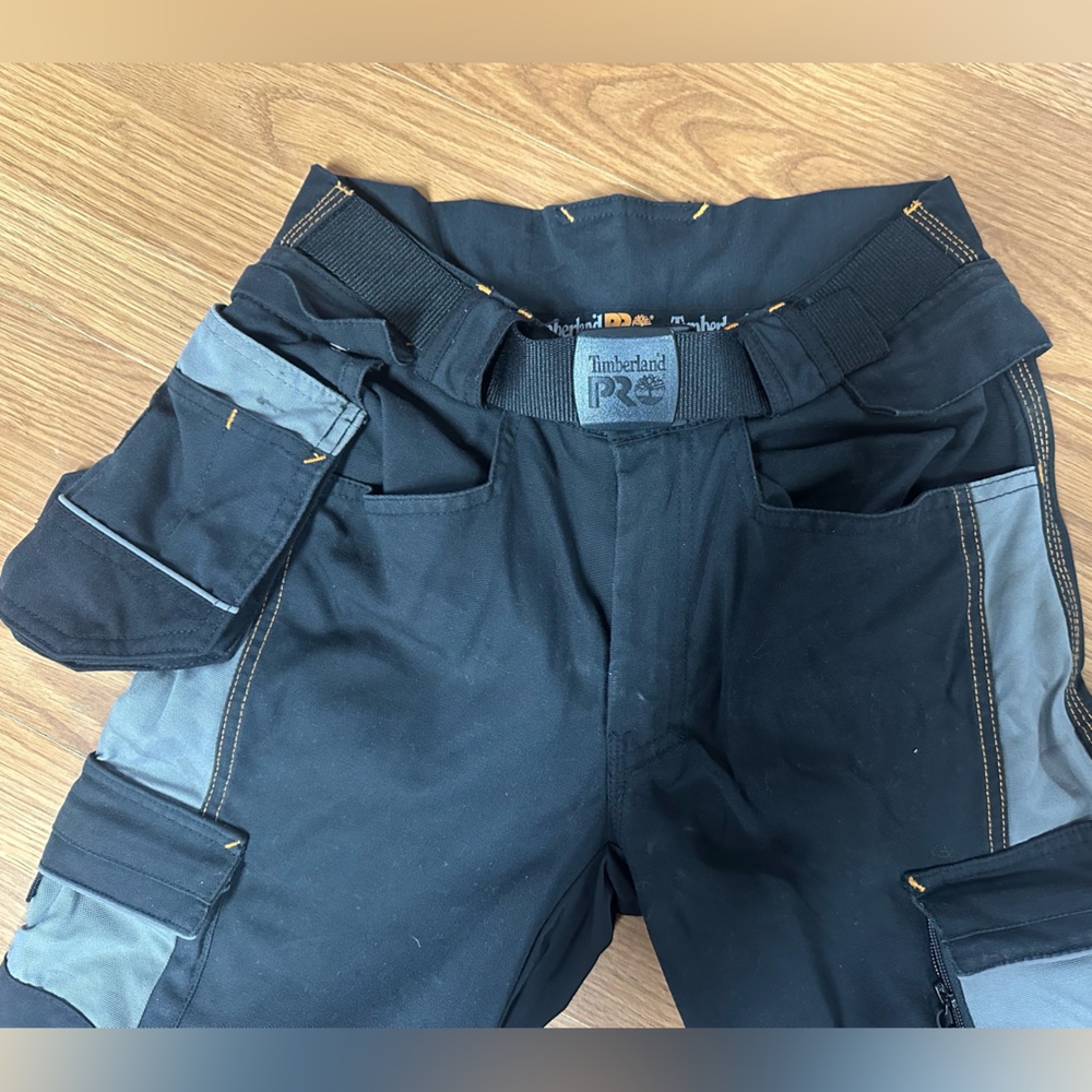 Timberland Men's Black and Gray Cargo Pants - Picture 3 of 6